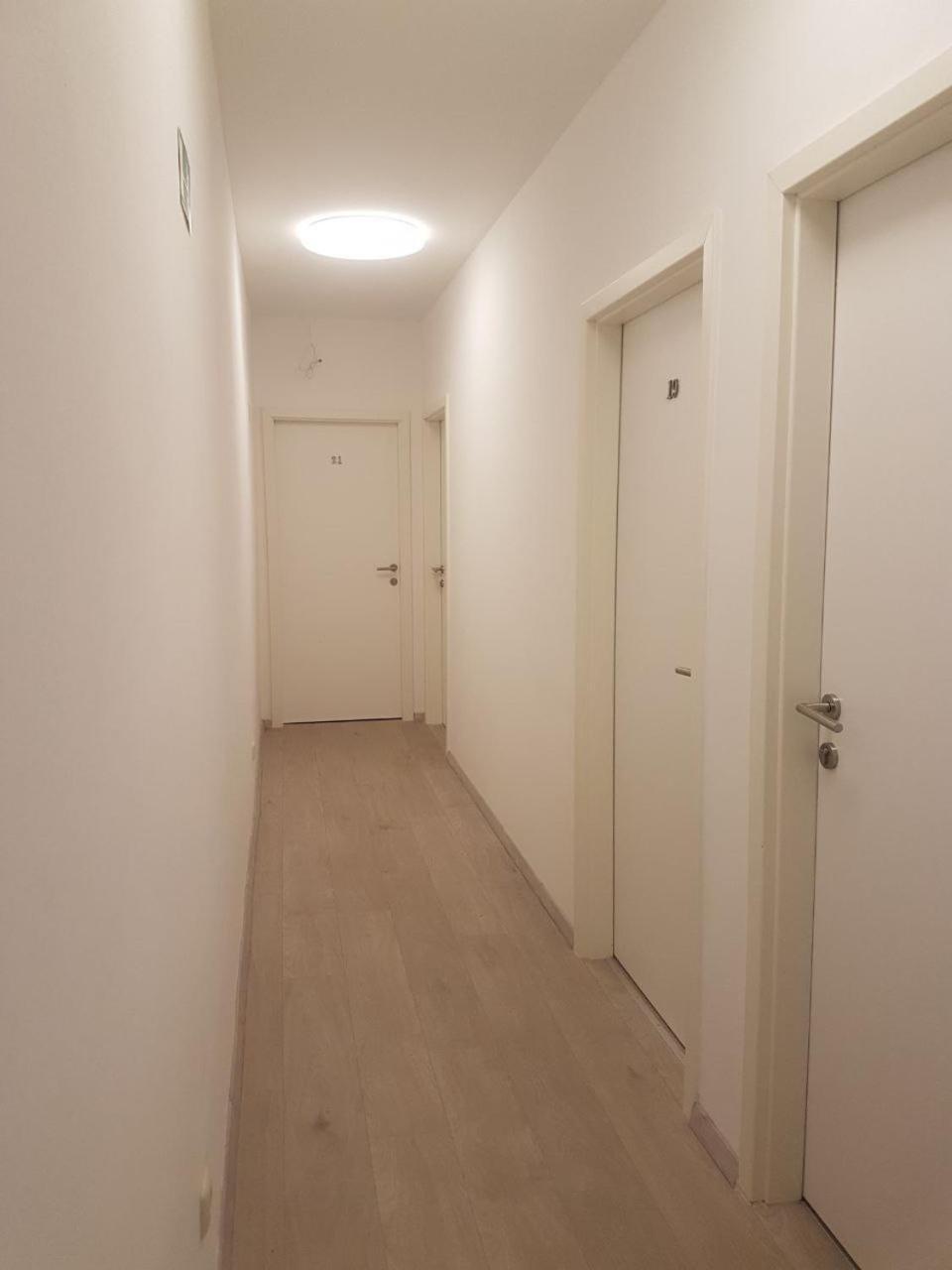 W&V Hostel Vienna Esterno foto